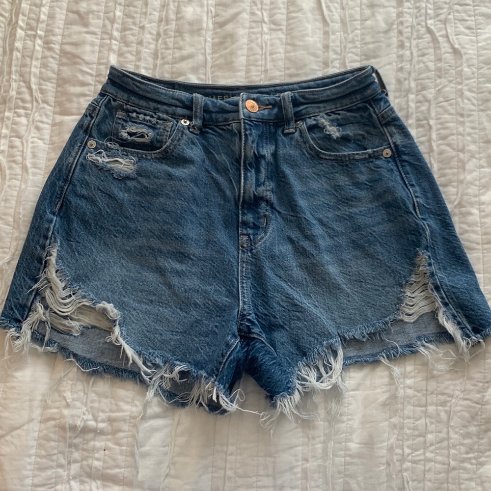 American Eagle mom shorts